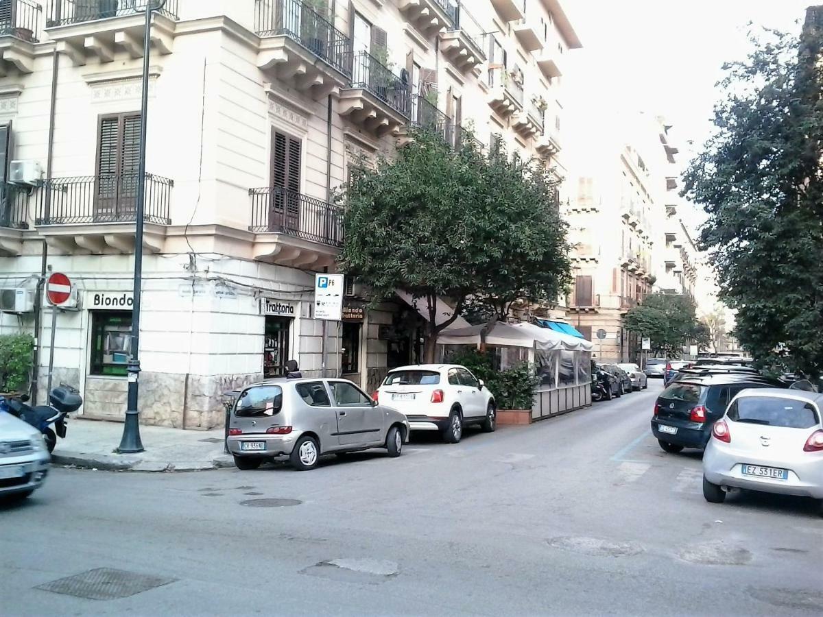 A Casa Di Amelie Villa ปาแลร์โม ภายนอก รูปภาพ
